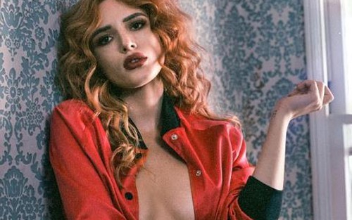 'Công chúa Disney' Bella Thorne hở bạo trên tạp chí Playboy